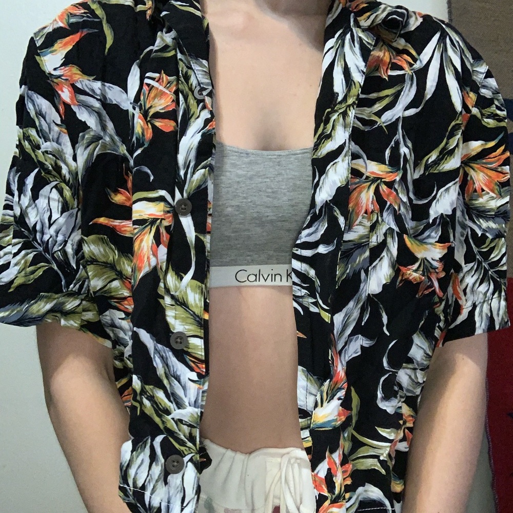 Cropped Hawaiian button down